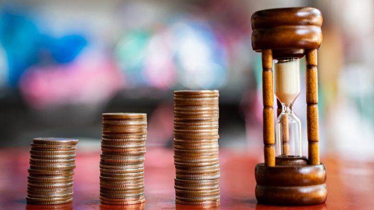 Essential strategies for saving money in the USA