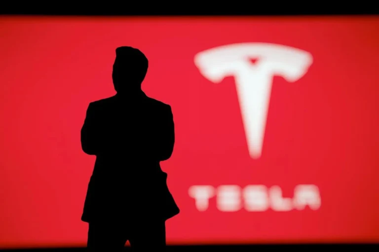 Tesla sobe a mesa no quarta-feira