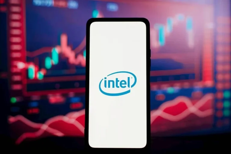 Analista emite novo alvo de preço da ação Intel INTC hoje