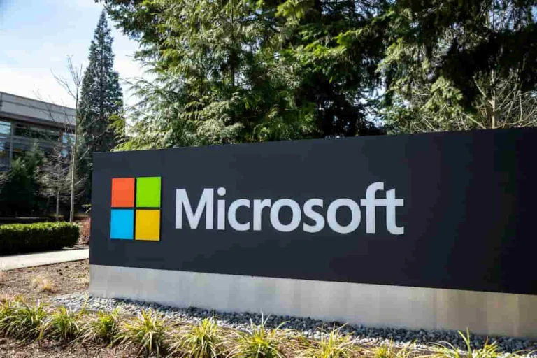 Microsoft perde R$ 124 bi em 1 dia mesmo com ganhos em dobro acima do esperado hoje